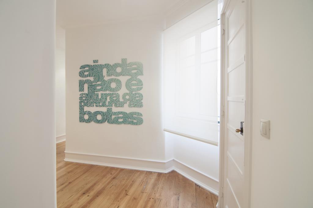 Flattered To Be In Apartamento *