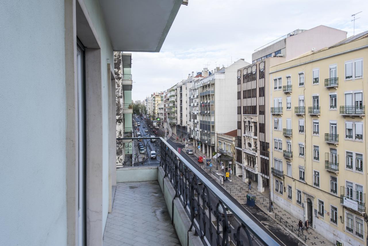 Almirante Floor / Almirante Reis Avenue Apartment