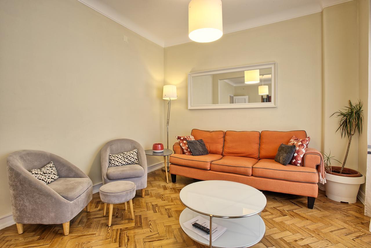 Almirante Floor / Almirante Reis Avenue *
