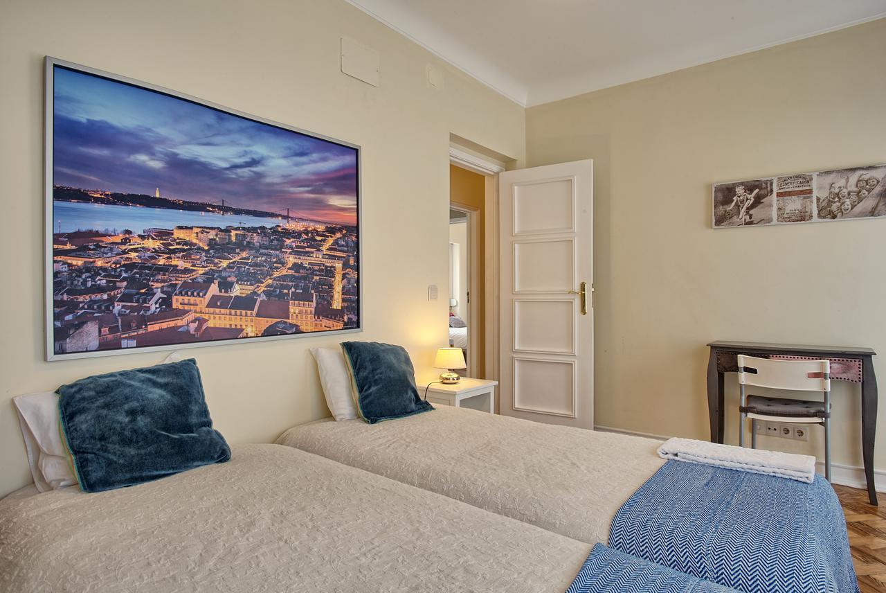 Apartment Almirante Floor / Almirante Reis Avenue