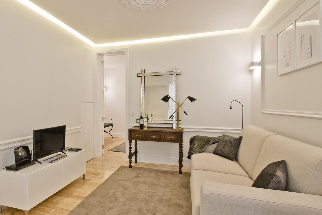 Bmyguest - Exclusive Downtown Apartment *
