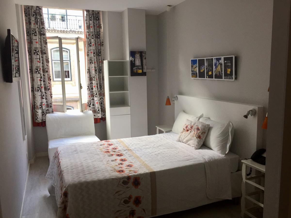 Hostal Golden Tram 242 & Lisboa