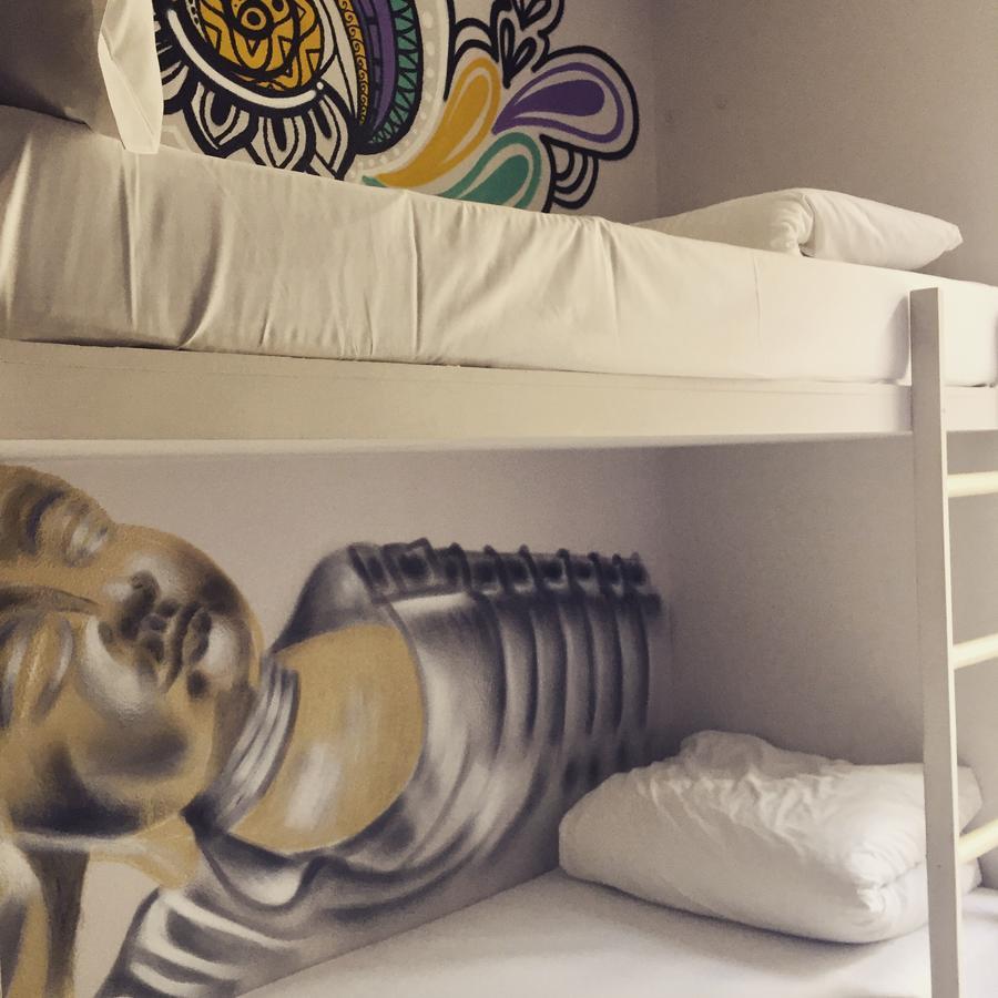 Hostal Golden Tram 242 &