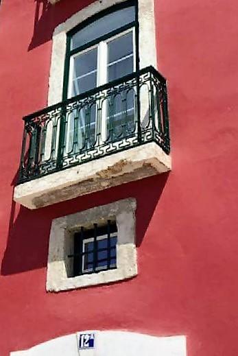 Riverside Alfama 3*