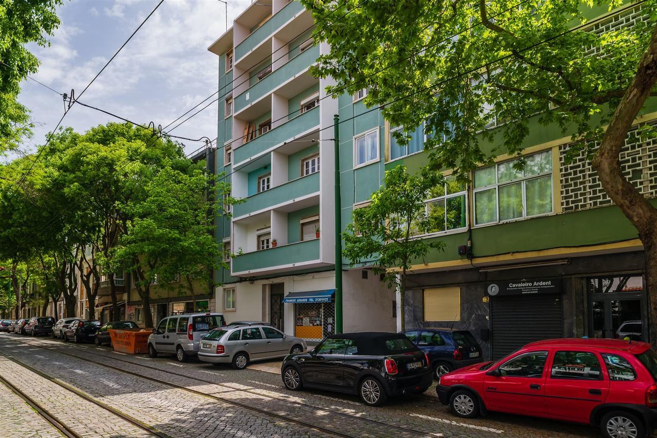 Pedroucos 37 Apartamento *