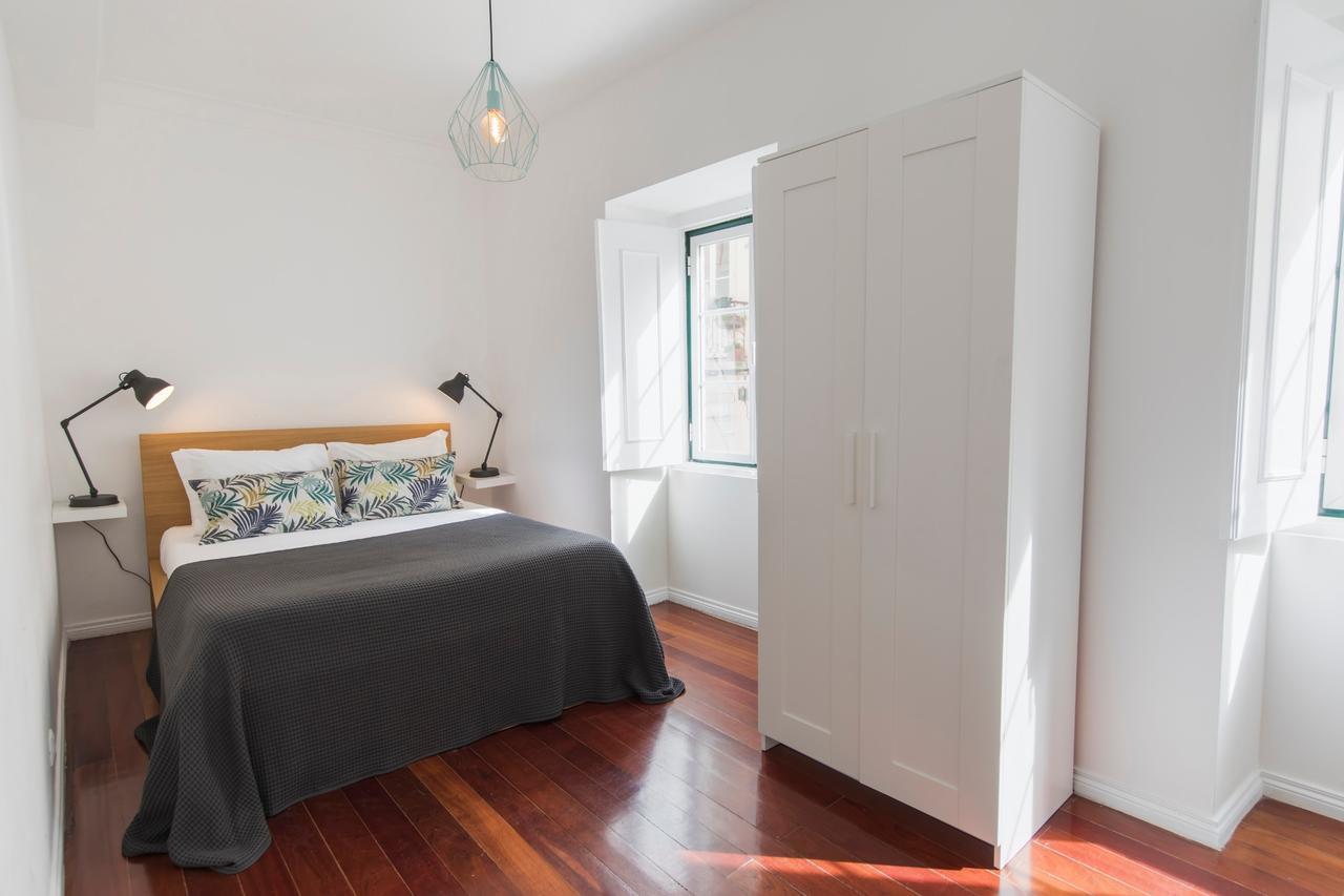 Apartamento Lovelystay - Bica Patio Duplex Lisboa