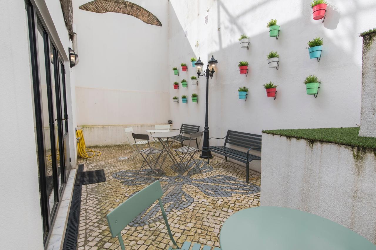 Lovelystay - Bica Patio Duplex Apartamento *