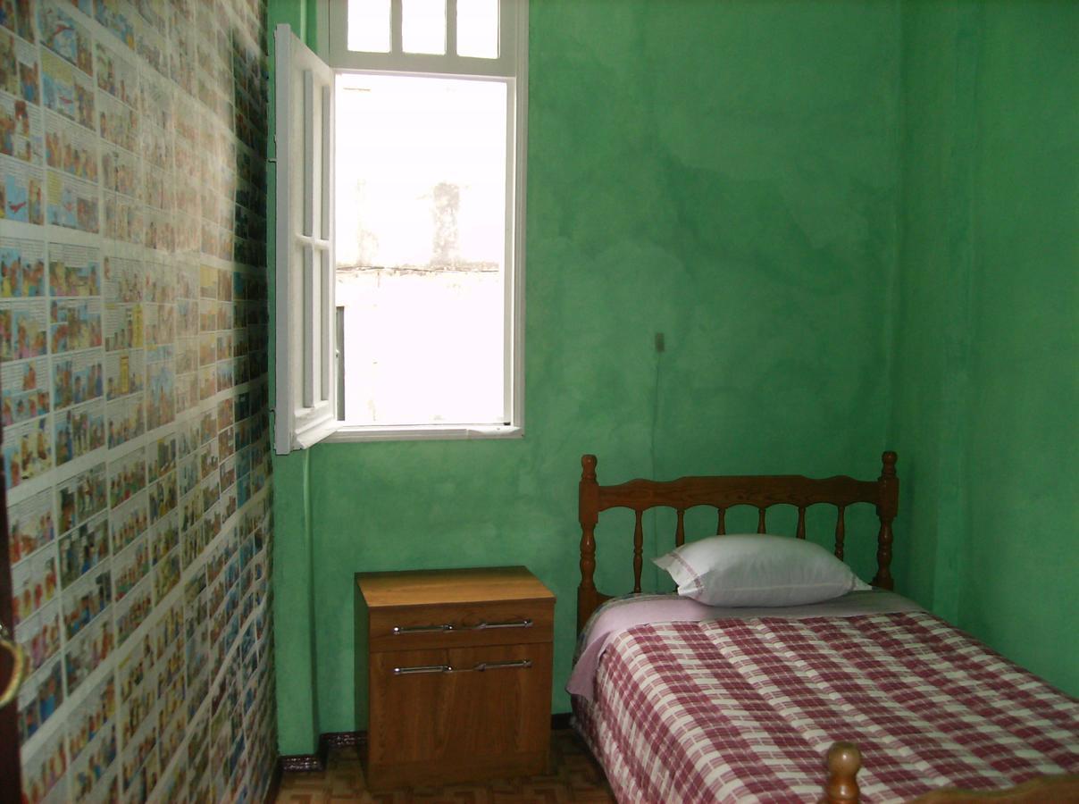 Dias E Dominguez Hostal *