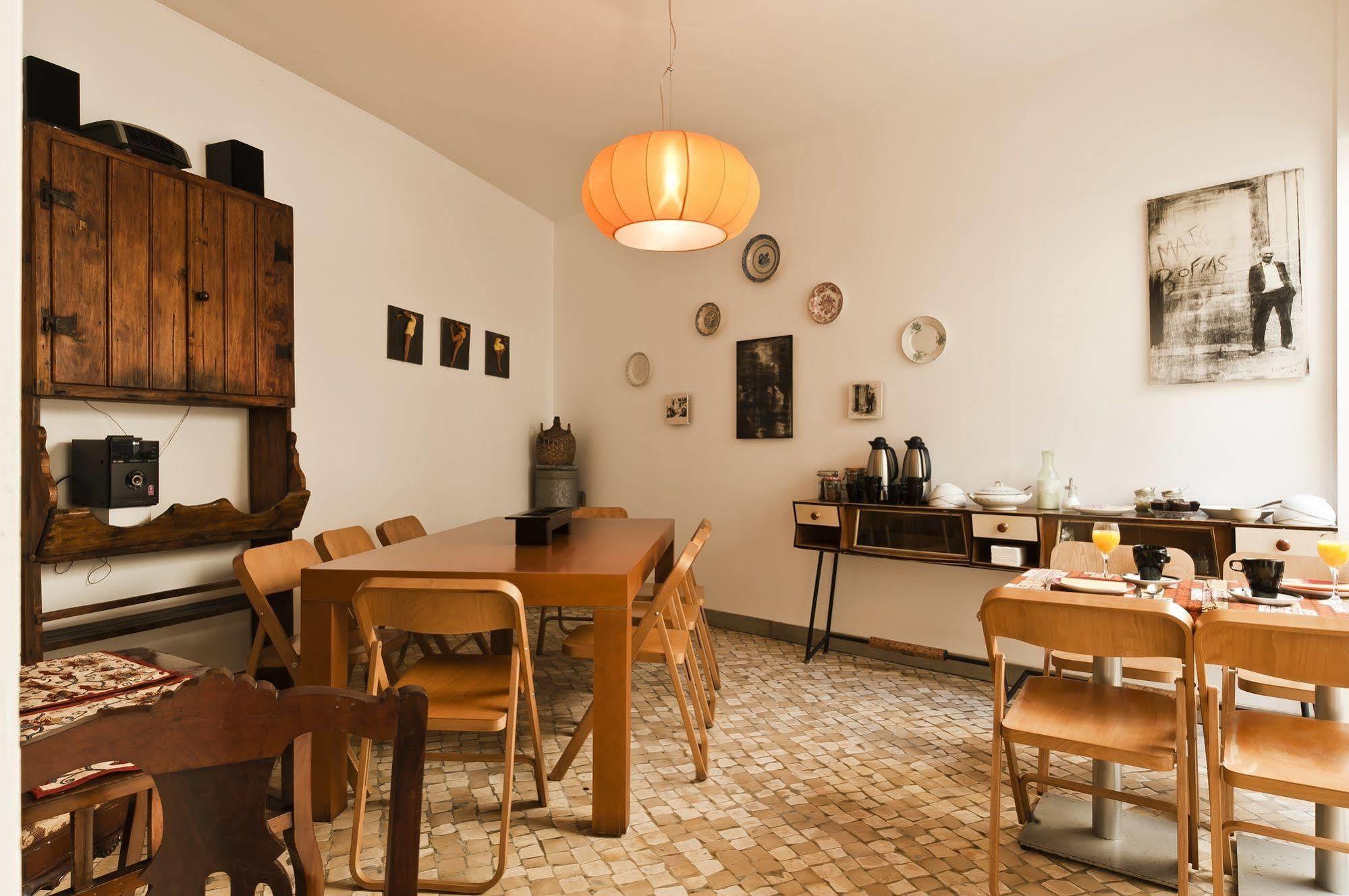 Casa Do Bairro By Shiadu Pensión Lisboa