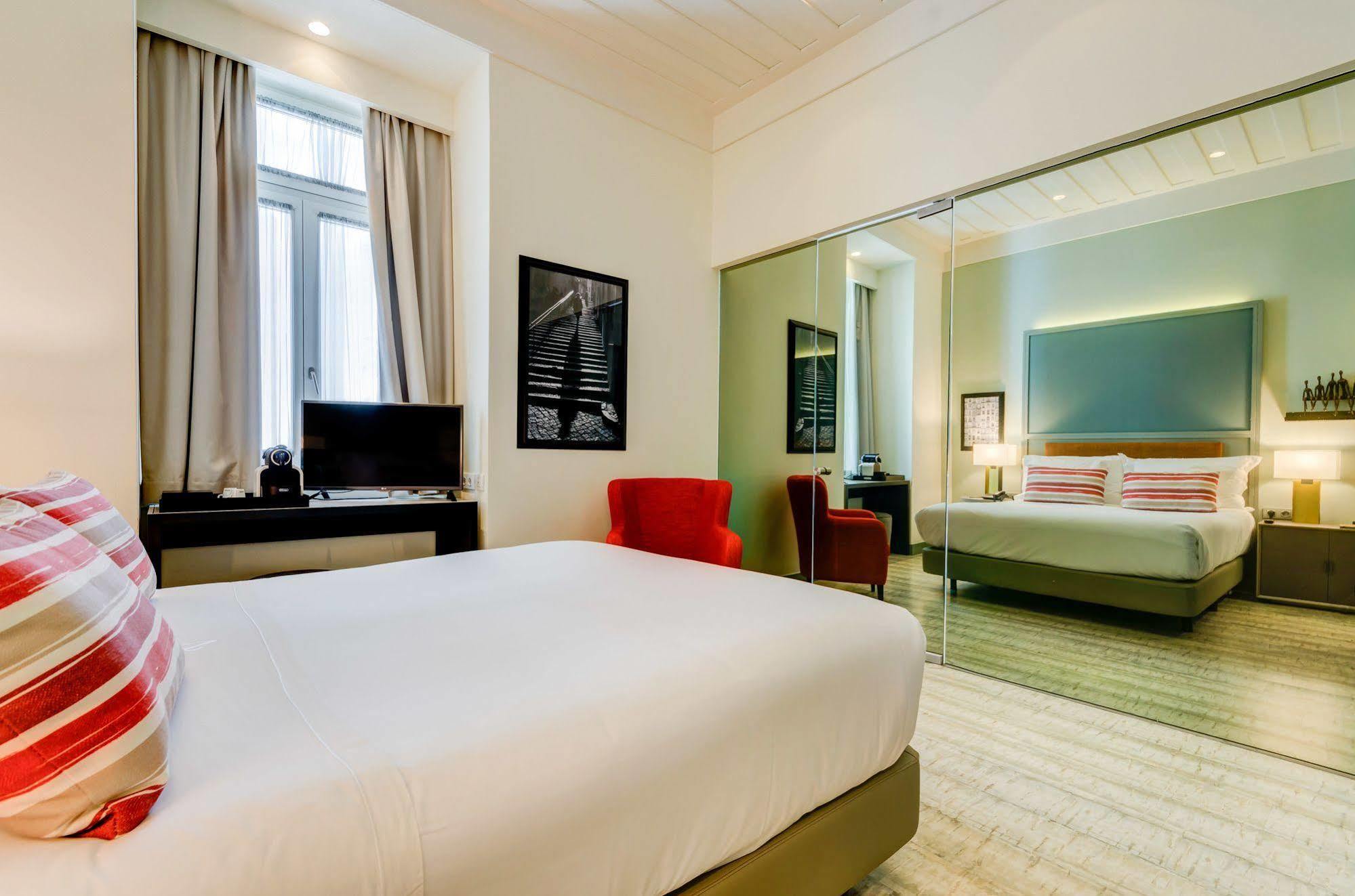 Hotel Vincci Baixa 4*