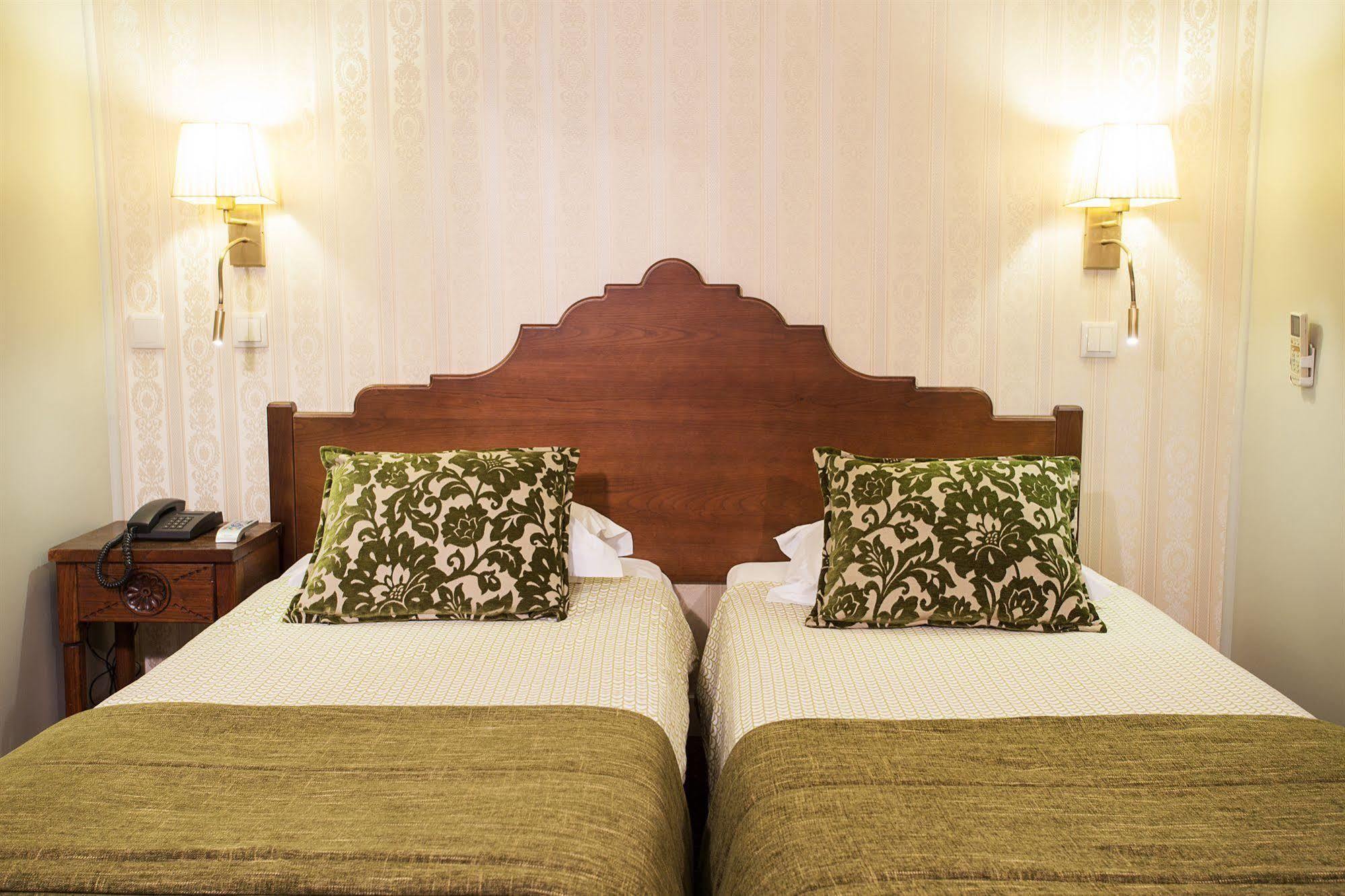 Dom Sancho I Hotel 2*