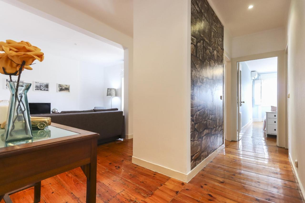Chiado Views By Homing Apartamento *