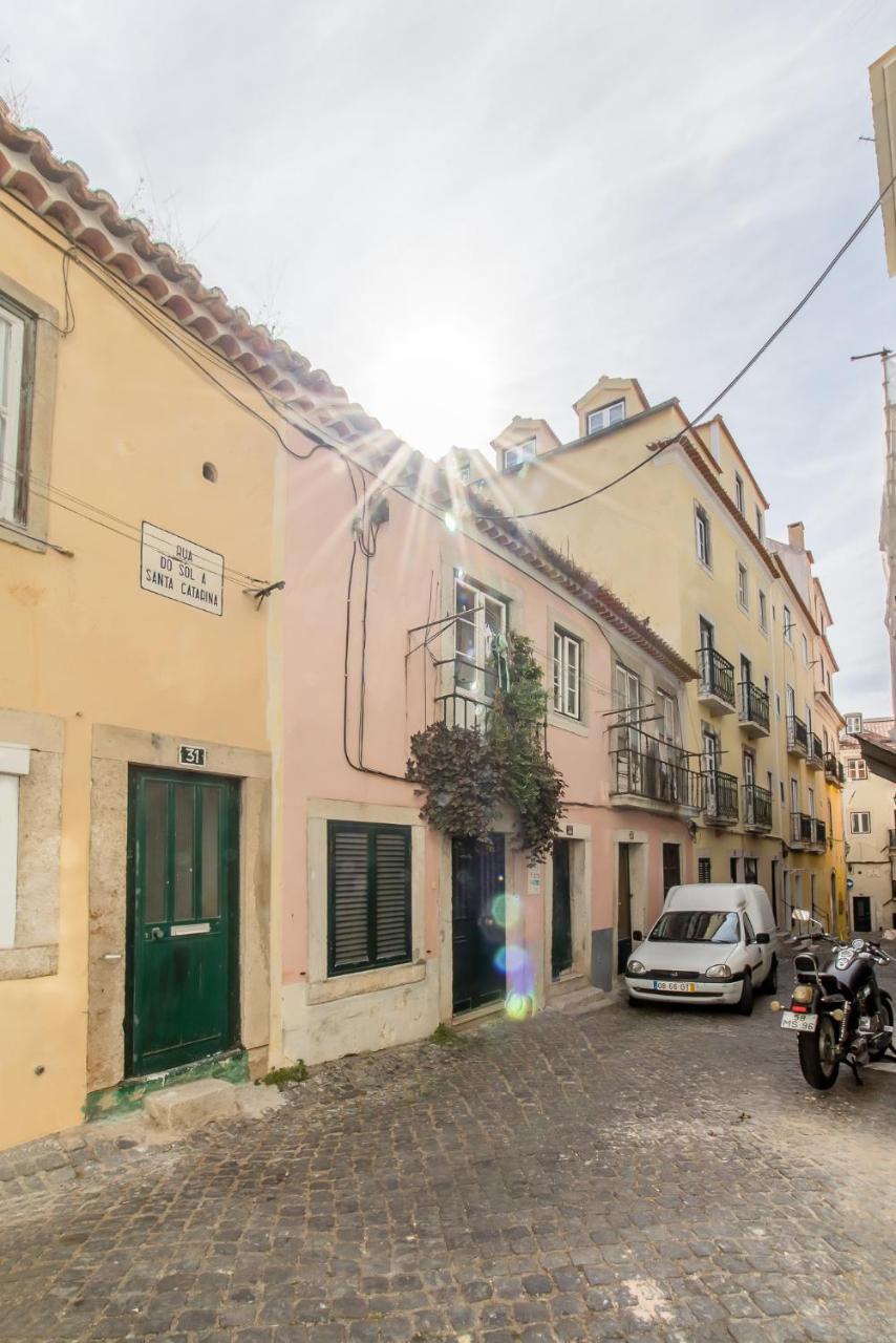 Unique And Stylish Flat In Historic * Lisboa