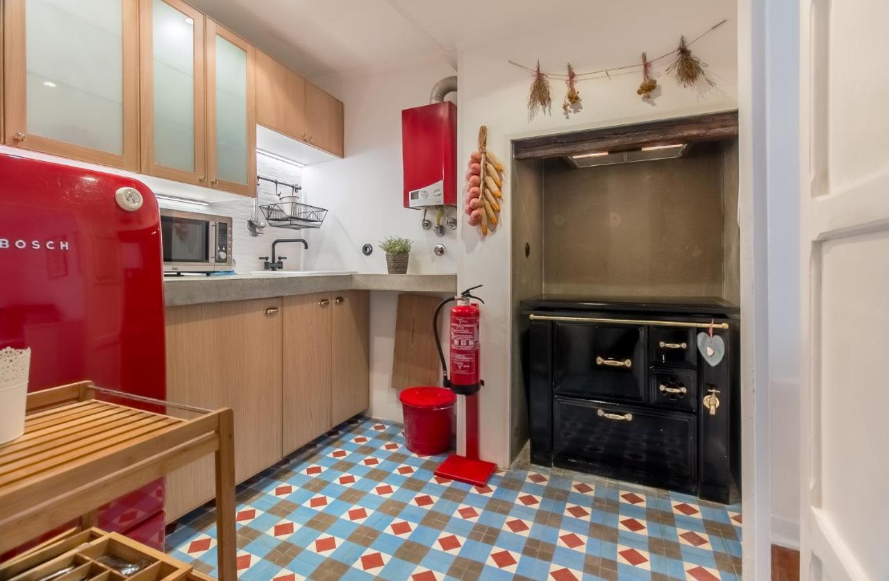 Unique And Stylish Flat In Historic * Lisboa
