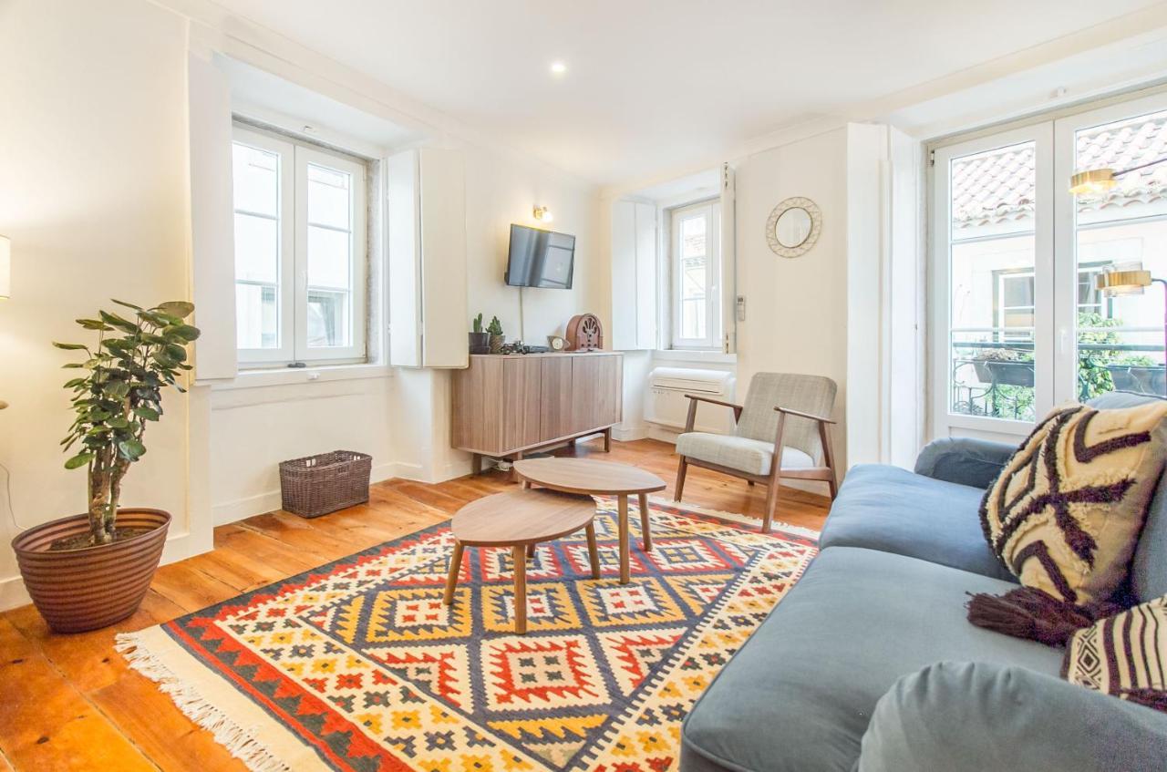 Unique And Stylish Flat In Historic * Lisboa