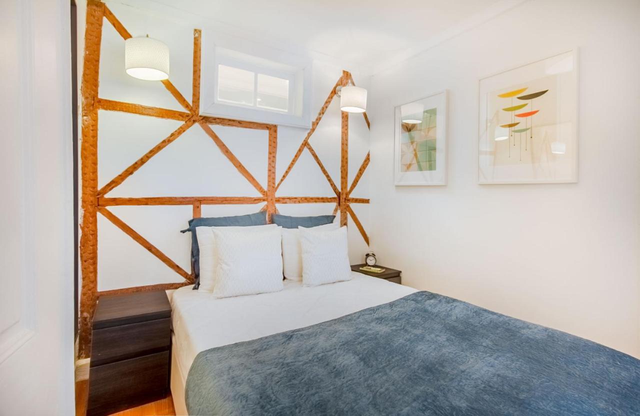 Unique And Stylish Flat In Historic * Lisboa