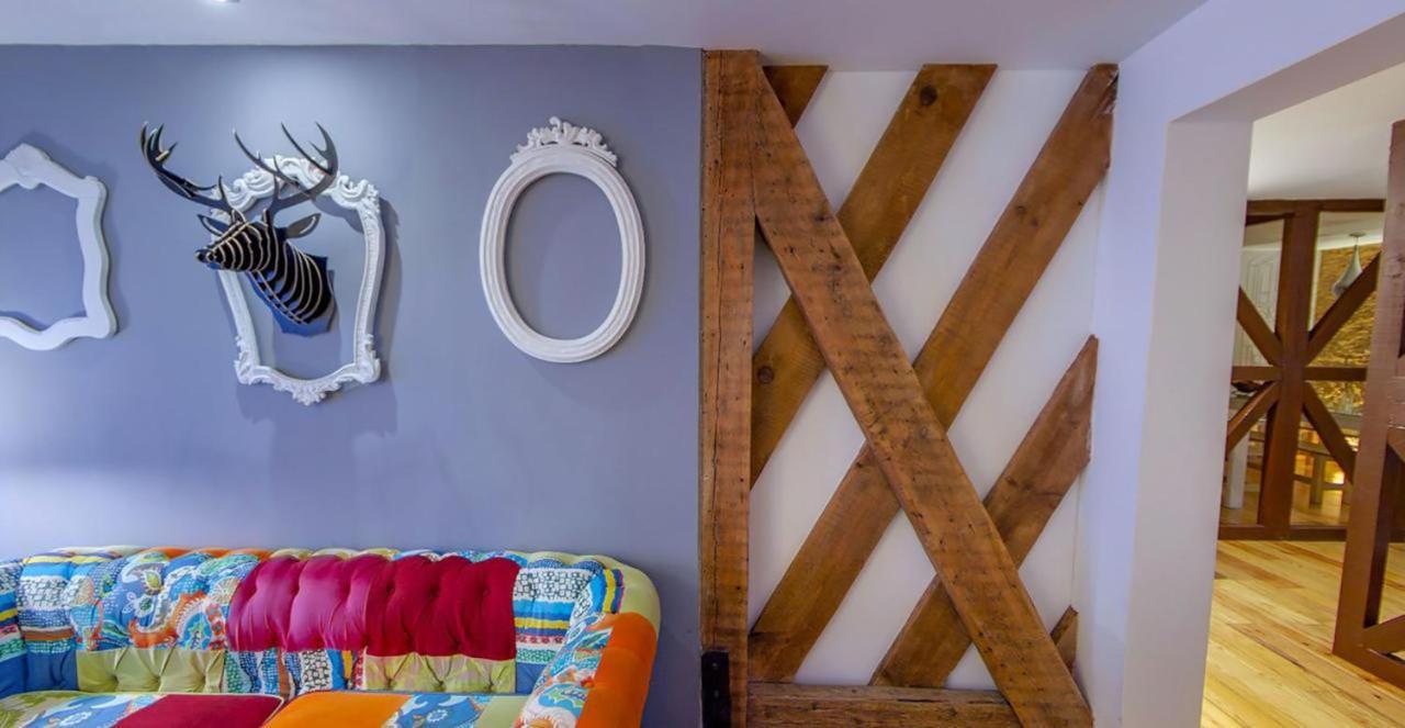 Leaseboa Suites Pensión *
