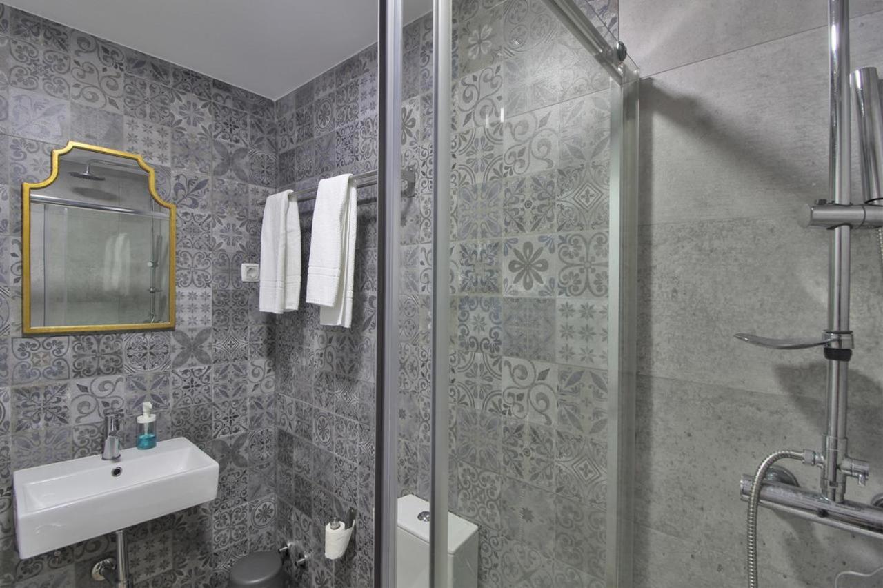 Leaseboa Suites *