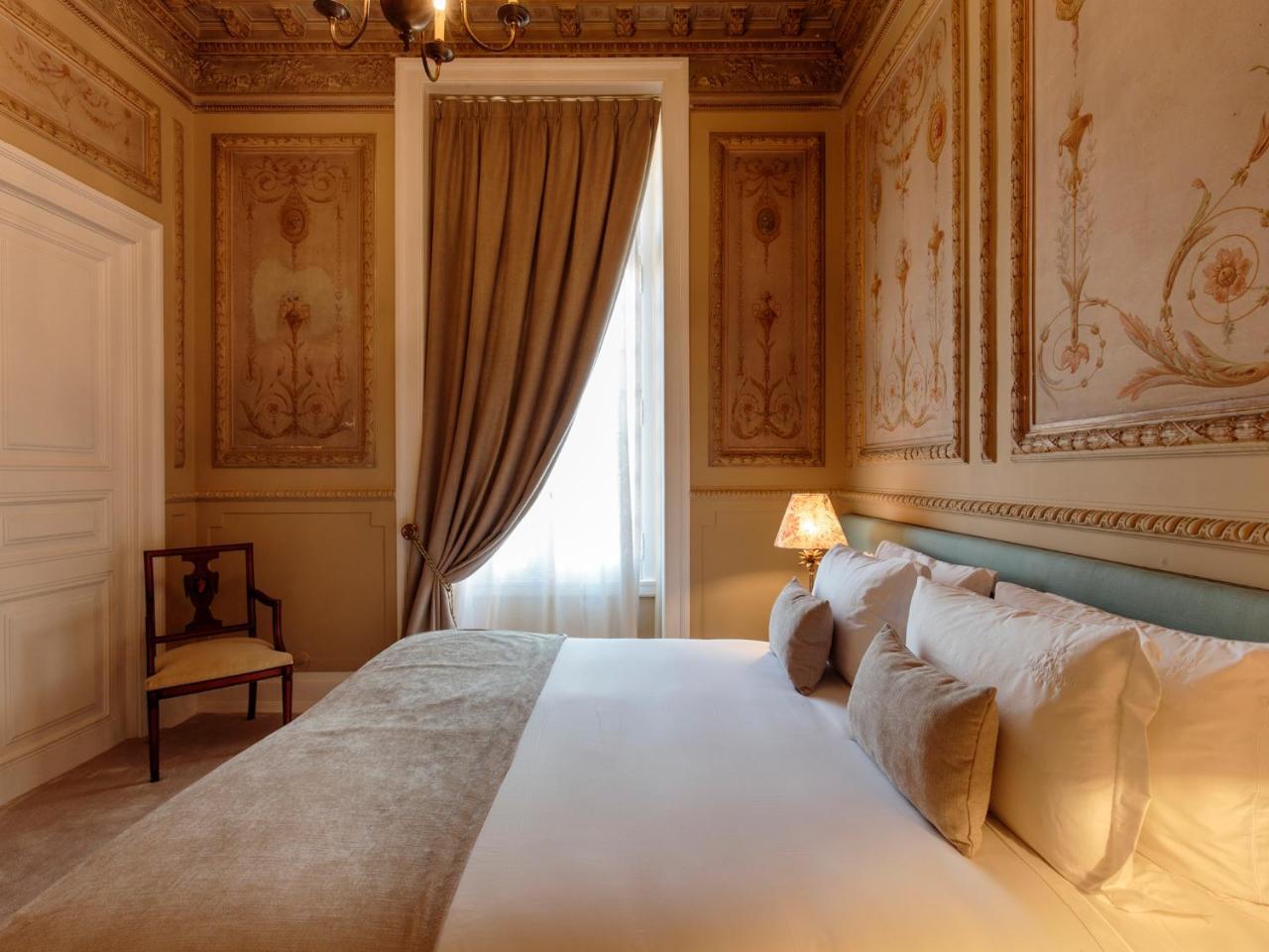 Dear - Valmor Palace Pensión 4*