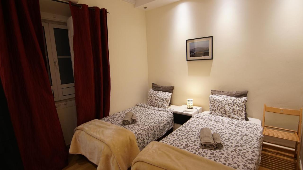 Cozy In Center Apartment *