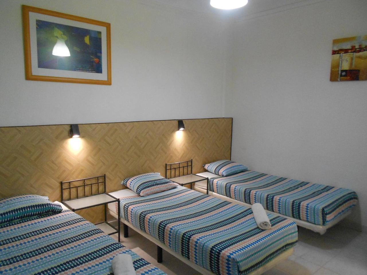 Hostal Crescent *