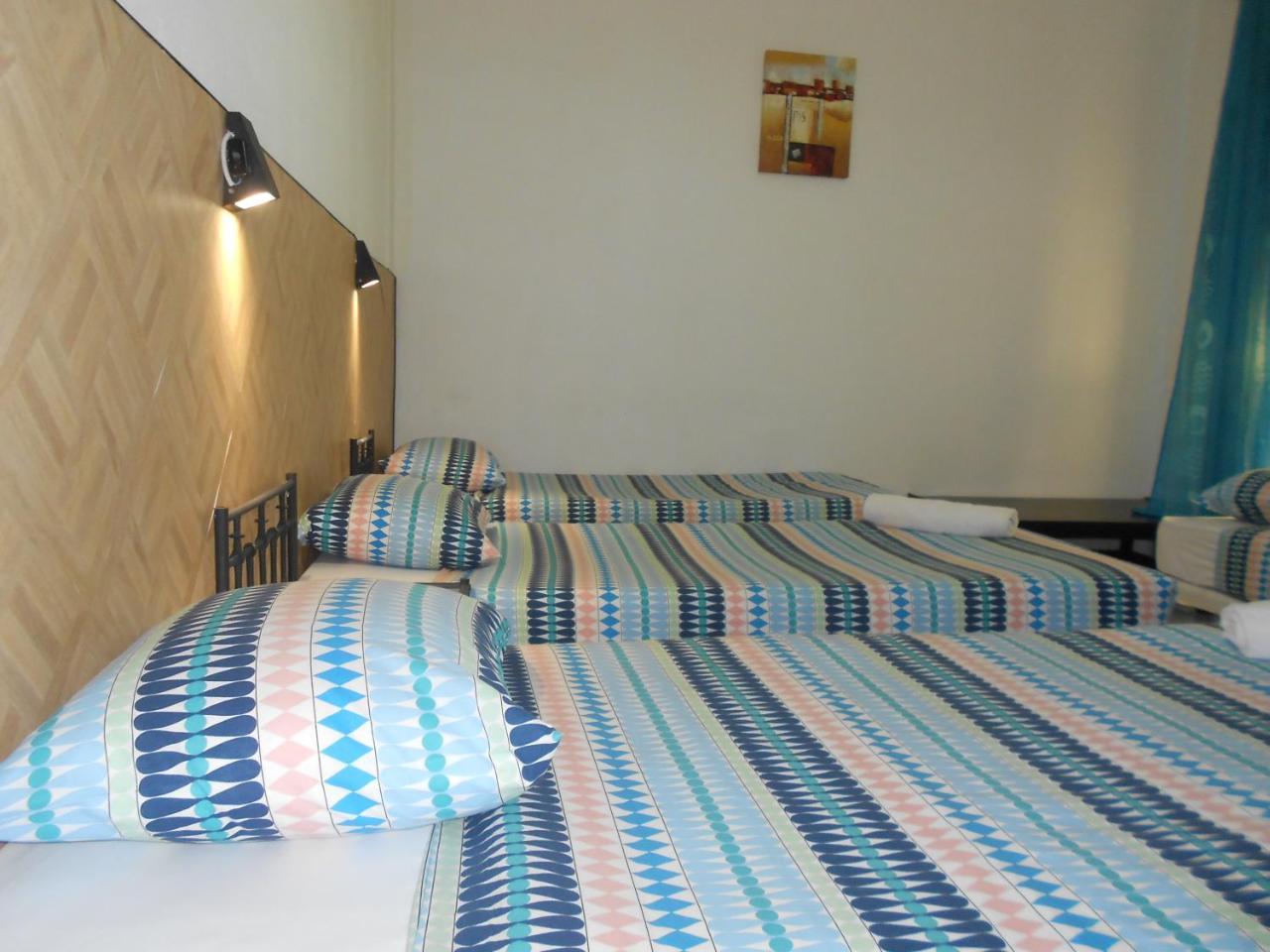 Crescent Hostal