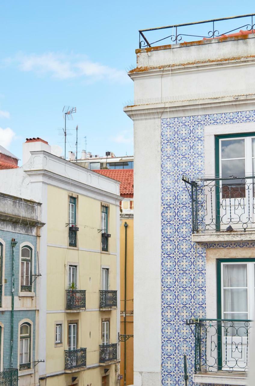 Alfama Light-filled Apartment, By Timecooler Lisboa