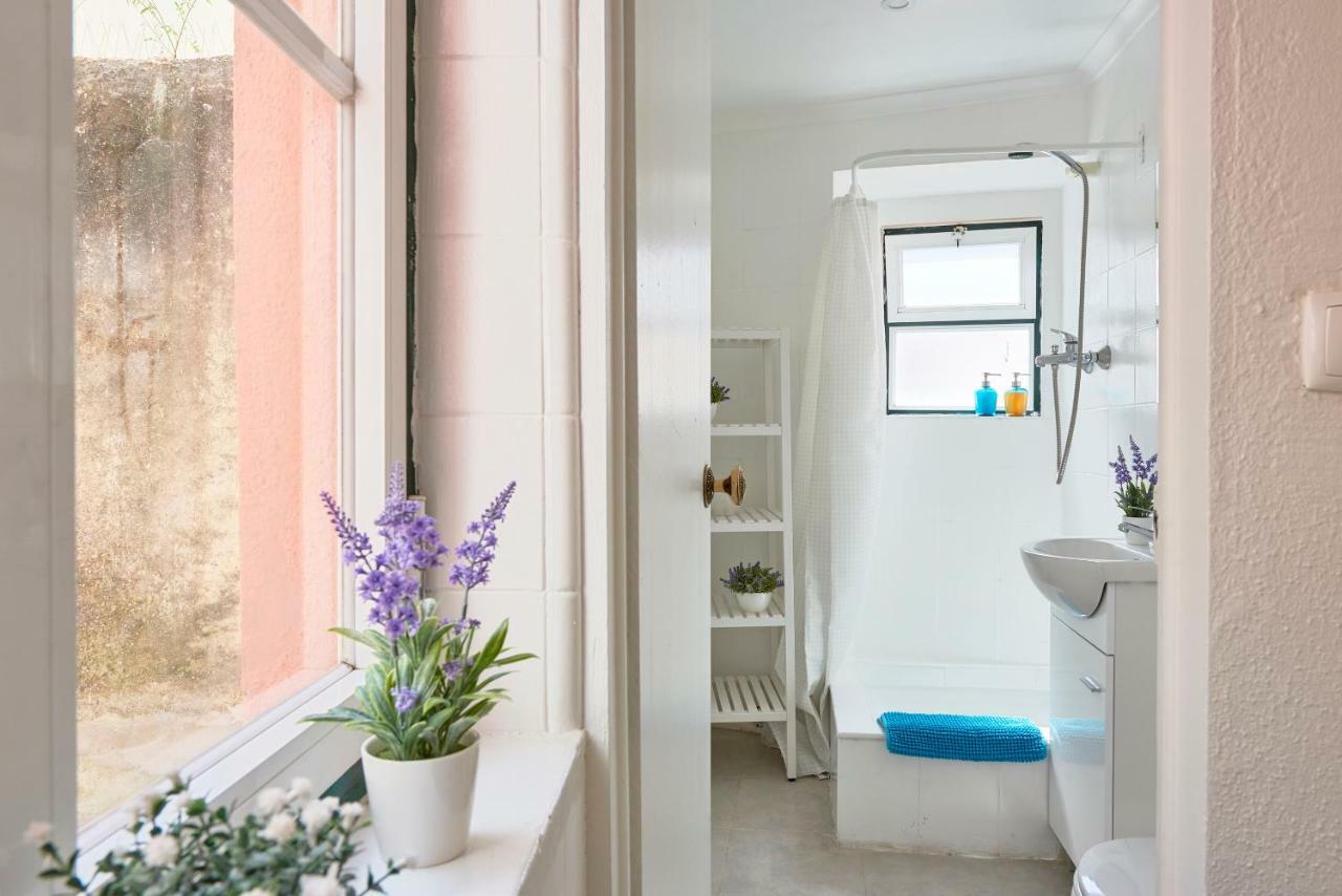 Alfama Light-filled Apartment, By Timecooler * Lisboa