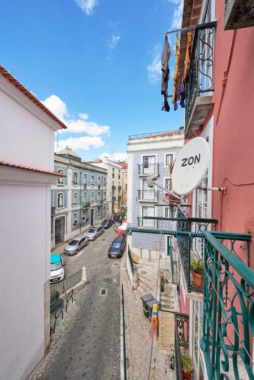 Alfama Light-filled Apartment, By Timecooler Apartamento