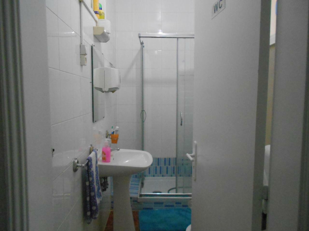 Crescent Hostal
