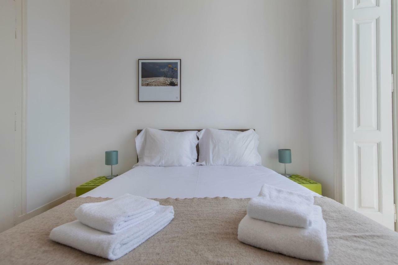 Lovelystay - Sunny Santa Catarina I * Lisbon