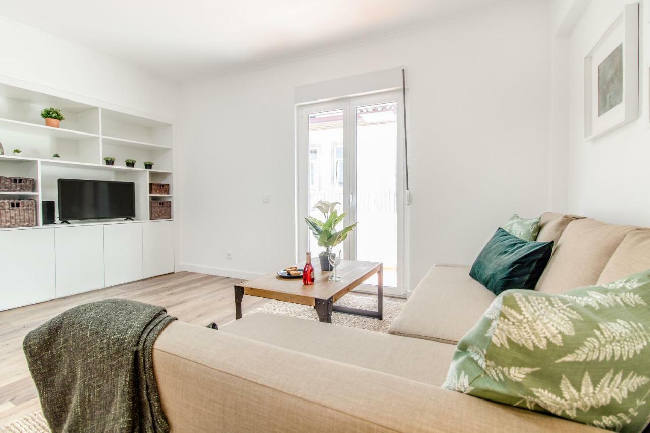 At Santo Antonio Flat Apartamento Lisboa