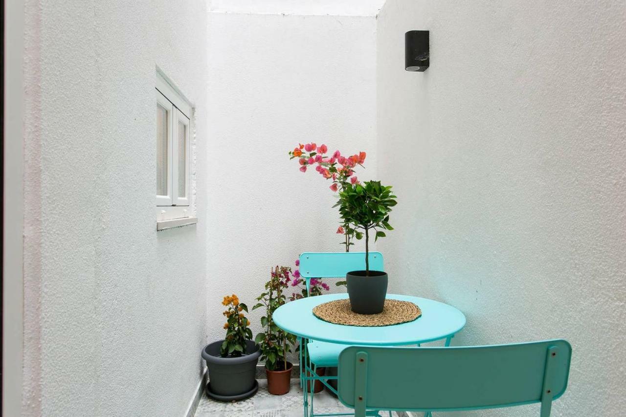 The Rose Of Bairro Alto