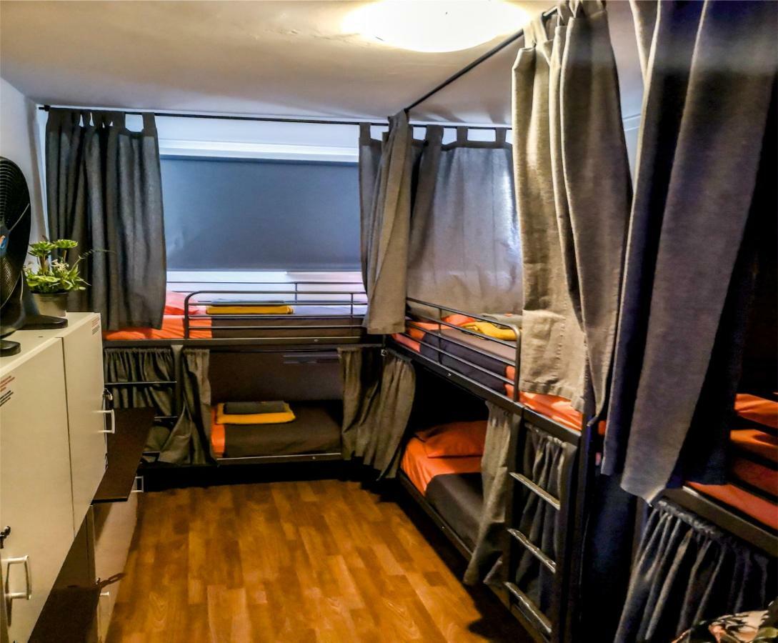 Live Hostal