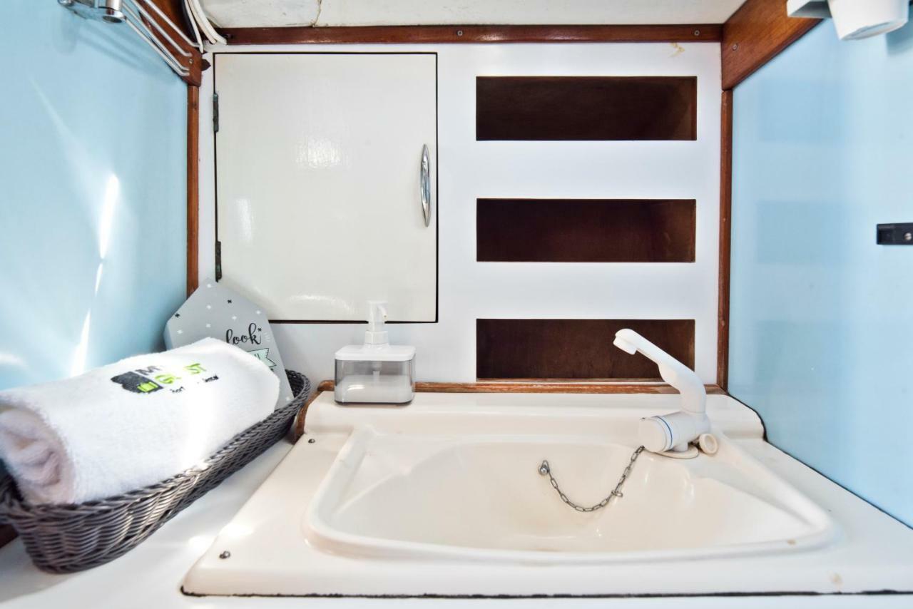 Botel Bmyguest-evamia River Boat Lisboa