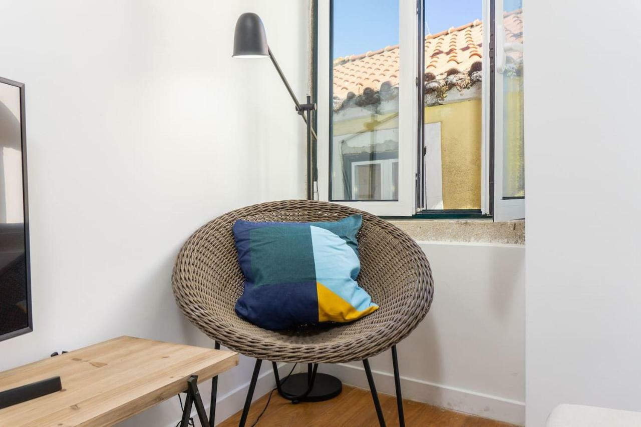 Lovelystay - Traditional Alfama View * Lisboa