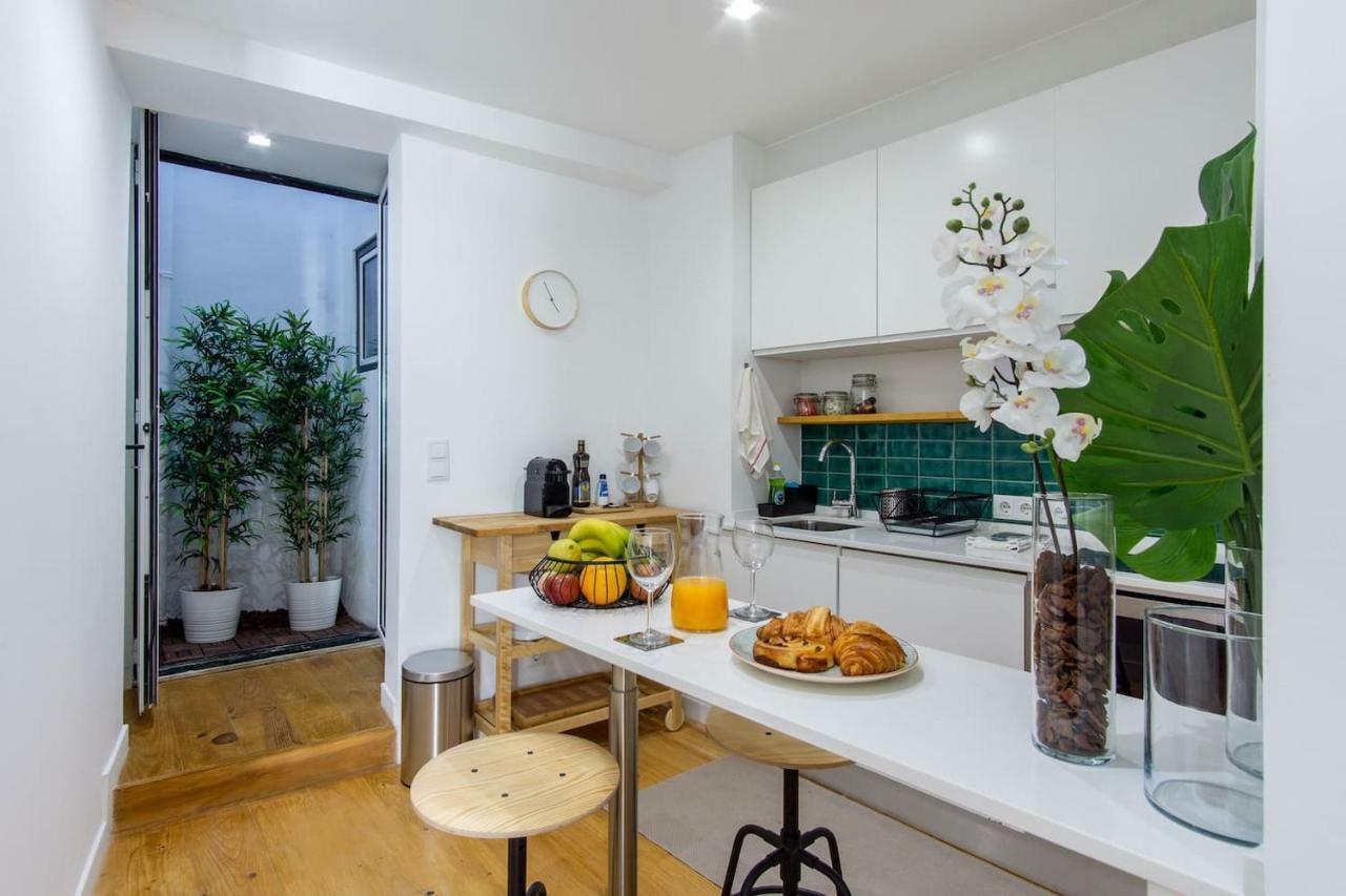 Lovelystay - Traditional Alfama View Apartamento *