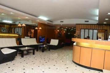 Flamingo 3*