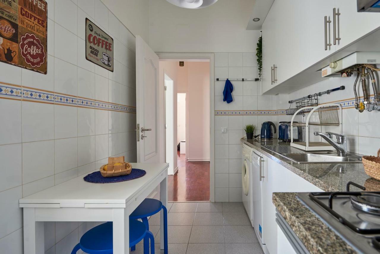 Cozy In Historic Center With Terrace Apartamento Lisboa