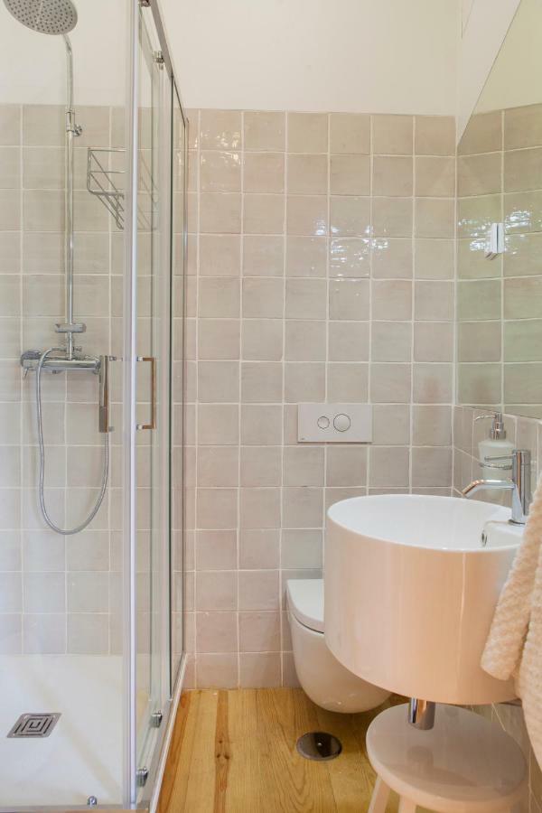 Charming Flat With Balconies Chiado District 2 Bedrooms & Ac 19th Century Building Lisboa