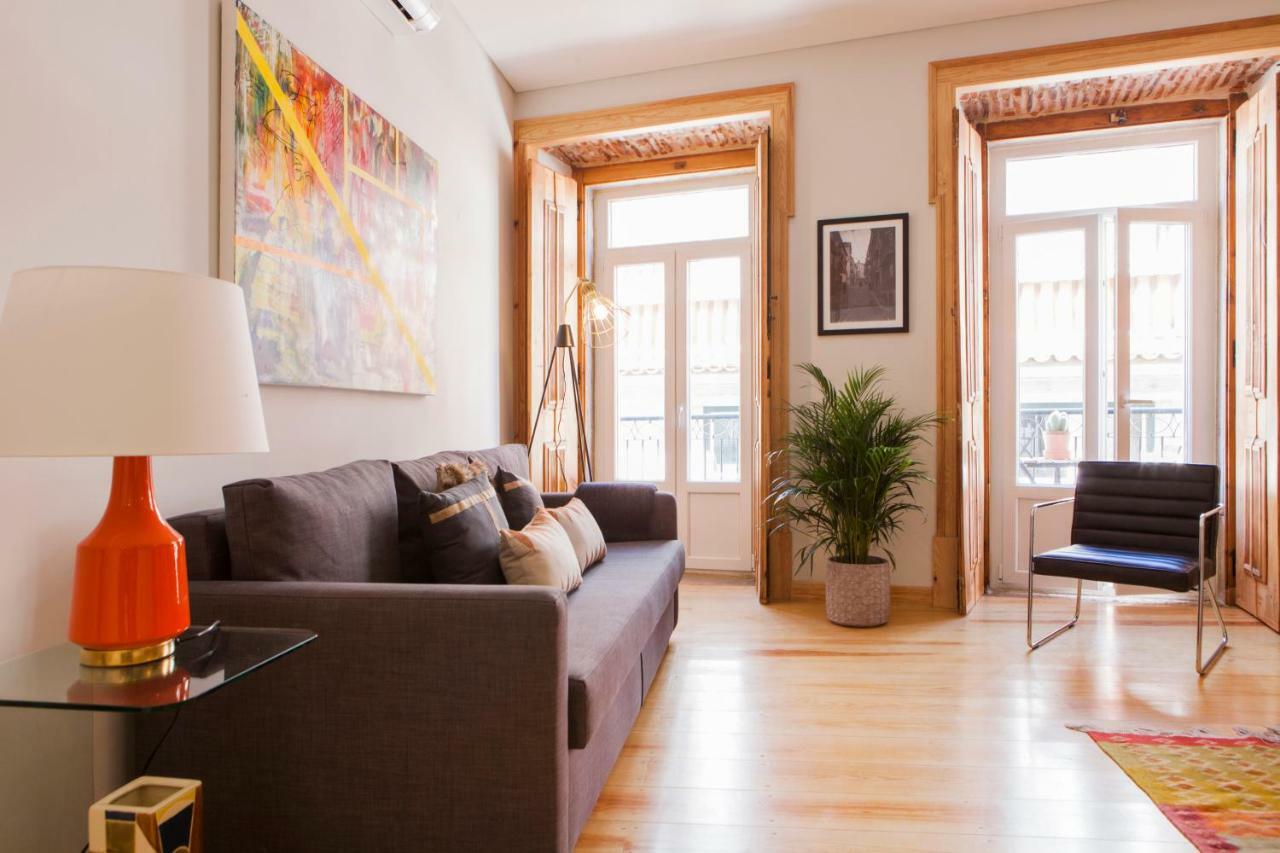 Charming Flat With Balconies Chiado District 2 Bedrooms & Ac 19th Century Building * Lisboa