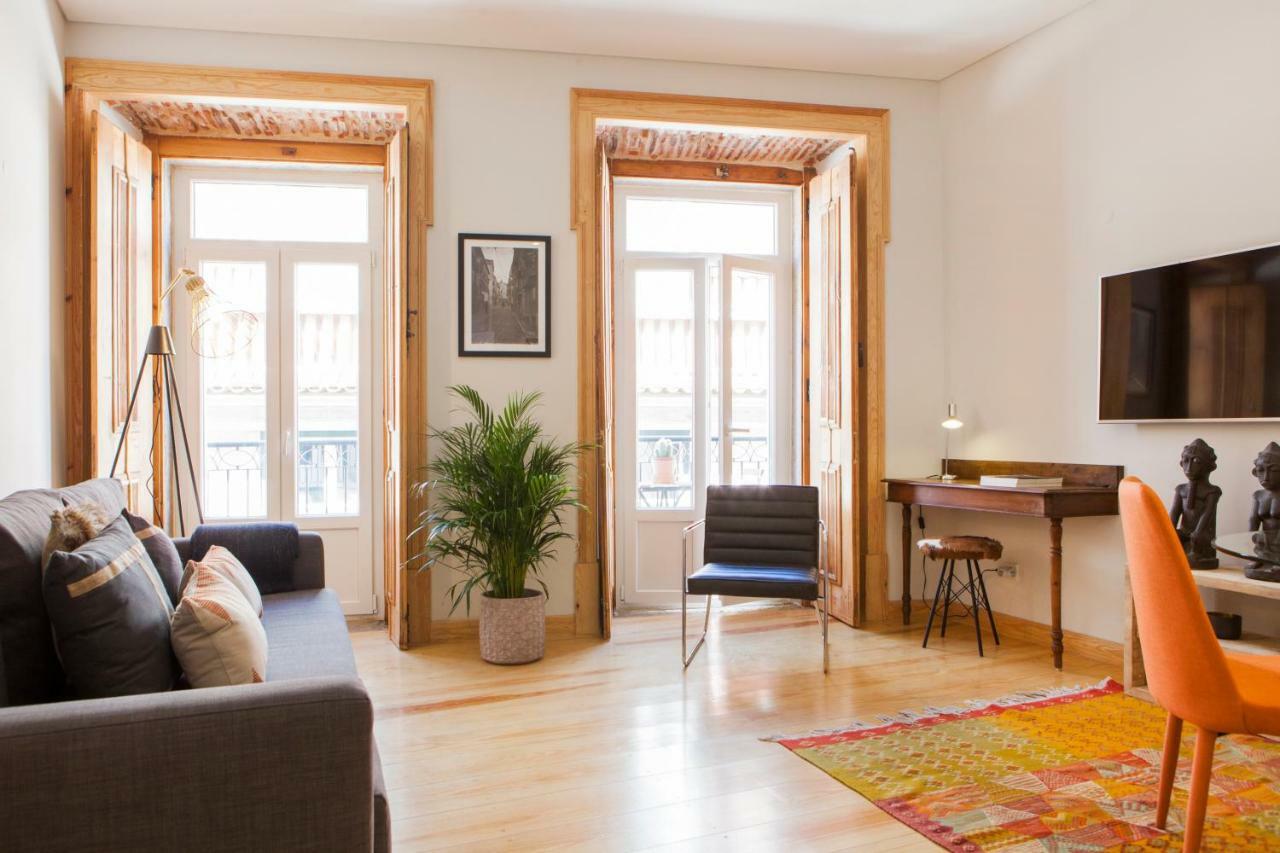 Charming Flat With Balconies Chiado District 2 Bedrooms & Ac 19th Century Building Lisboa
