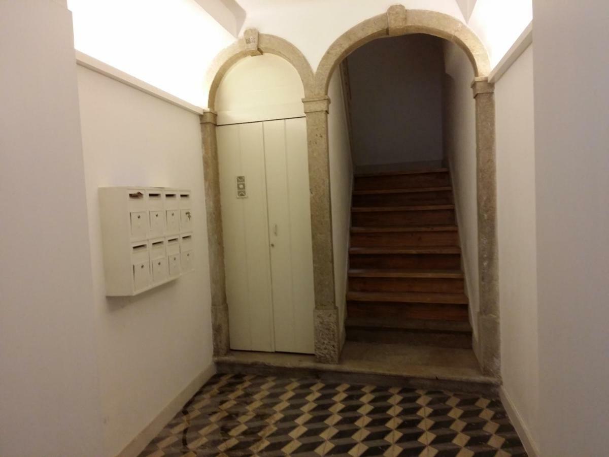 Charming Flat With Balconies Chiado District 2 Bedrooms & Ac 19th Century Building Apartamento Lisboa