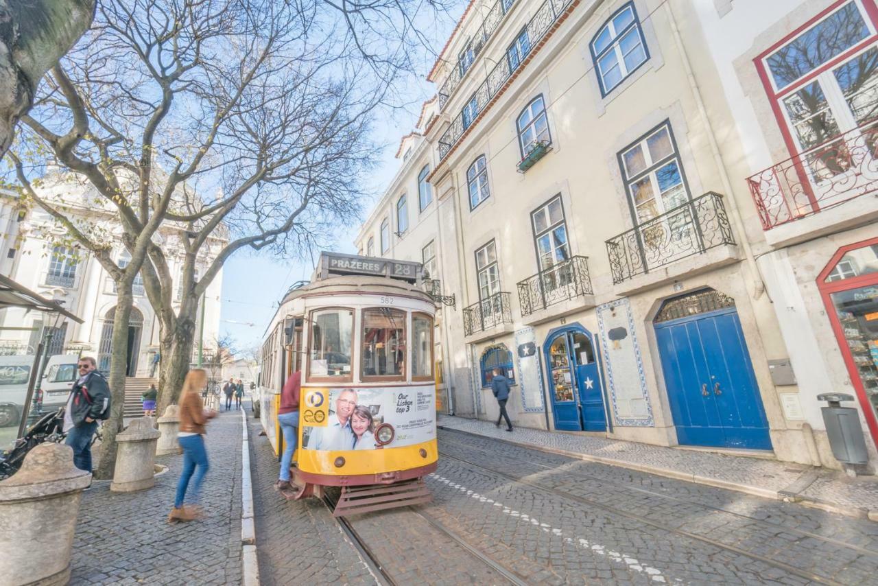 Superb Flat Cathedral & River View Lisbon