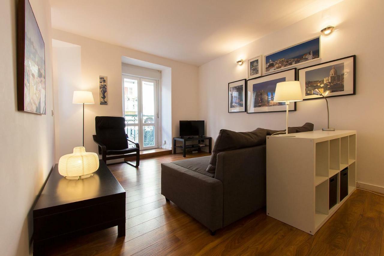 Apartamento Typical Tailor Made Flat In Graca Lisboa