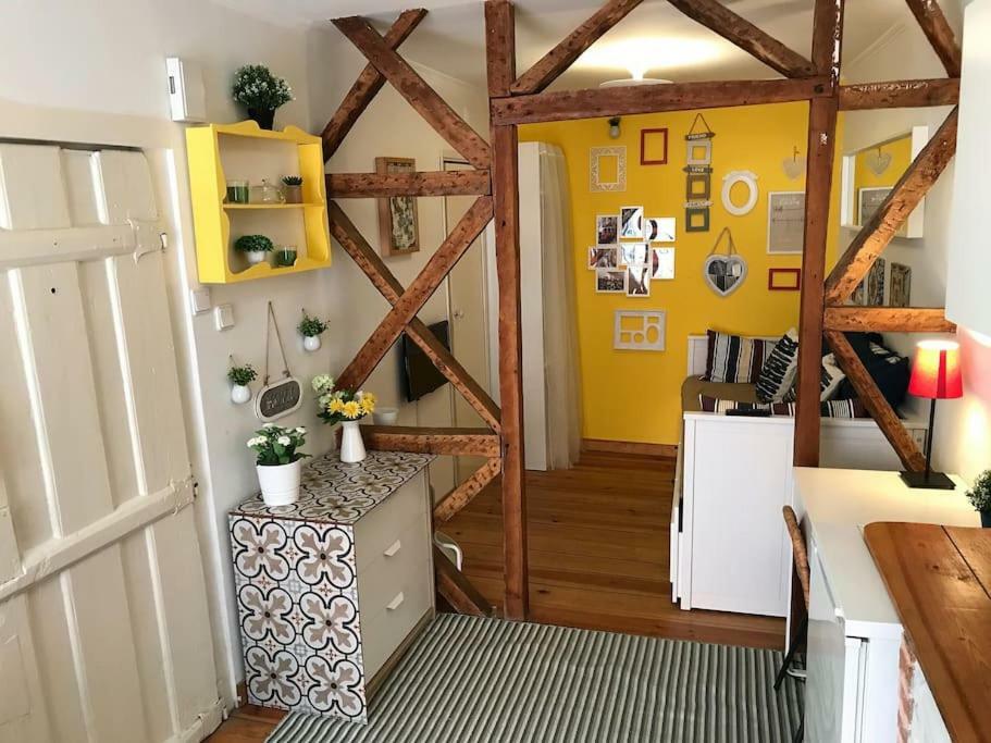 Typical Studio In Great Location! Tram 28! Apartamento *