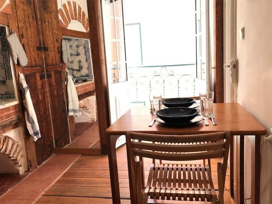 Typical Studio In Great Location! Tram 28! Apartamento