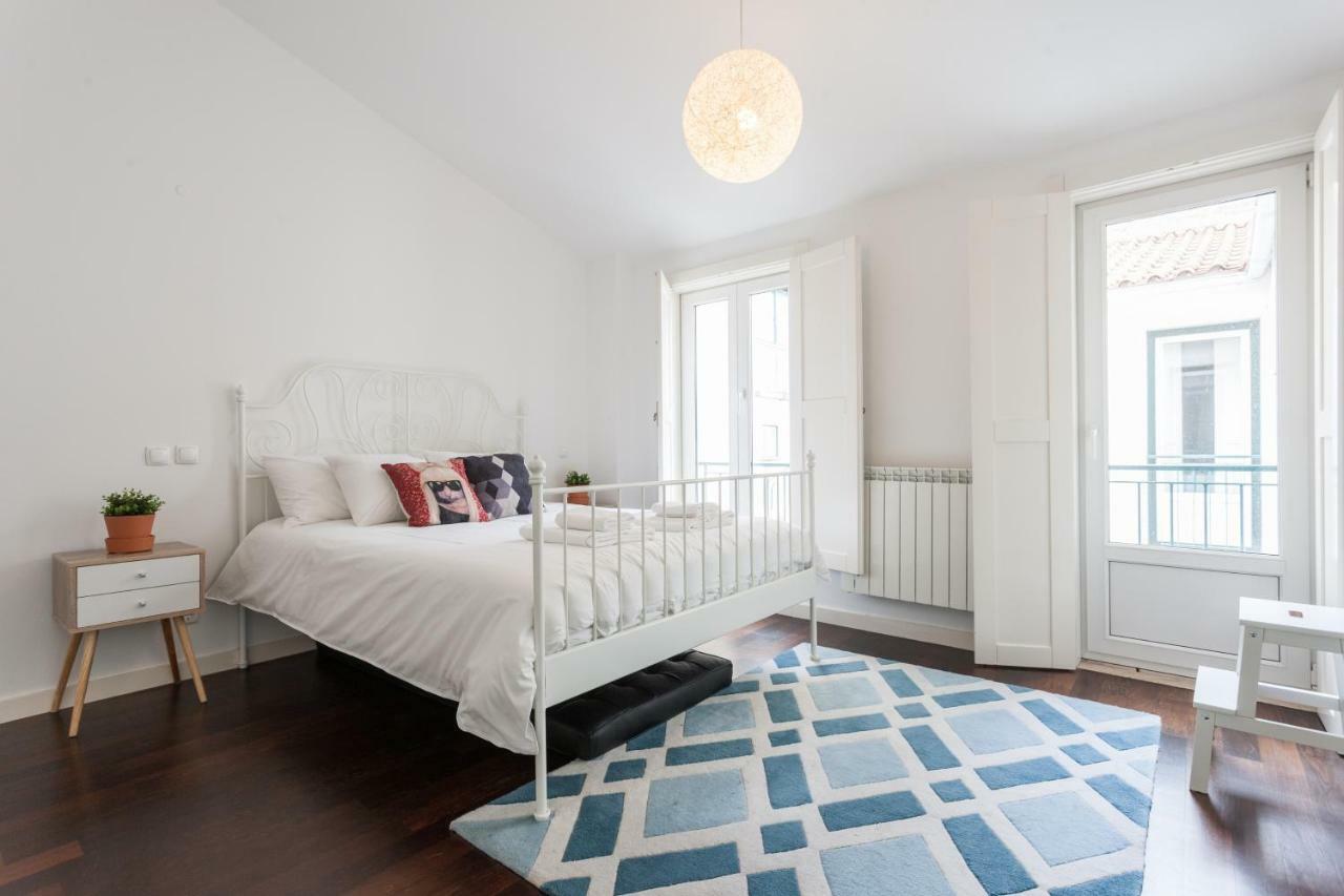 Explore Vibrant From A Designer Loft At Casa Da Barroca * Lisboa