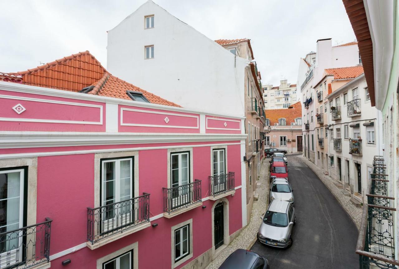 Altido Charming 1br Apt With Workspace In Sao Bento * Lisboa