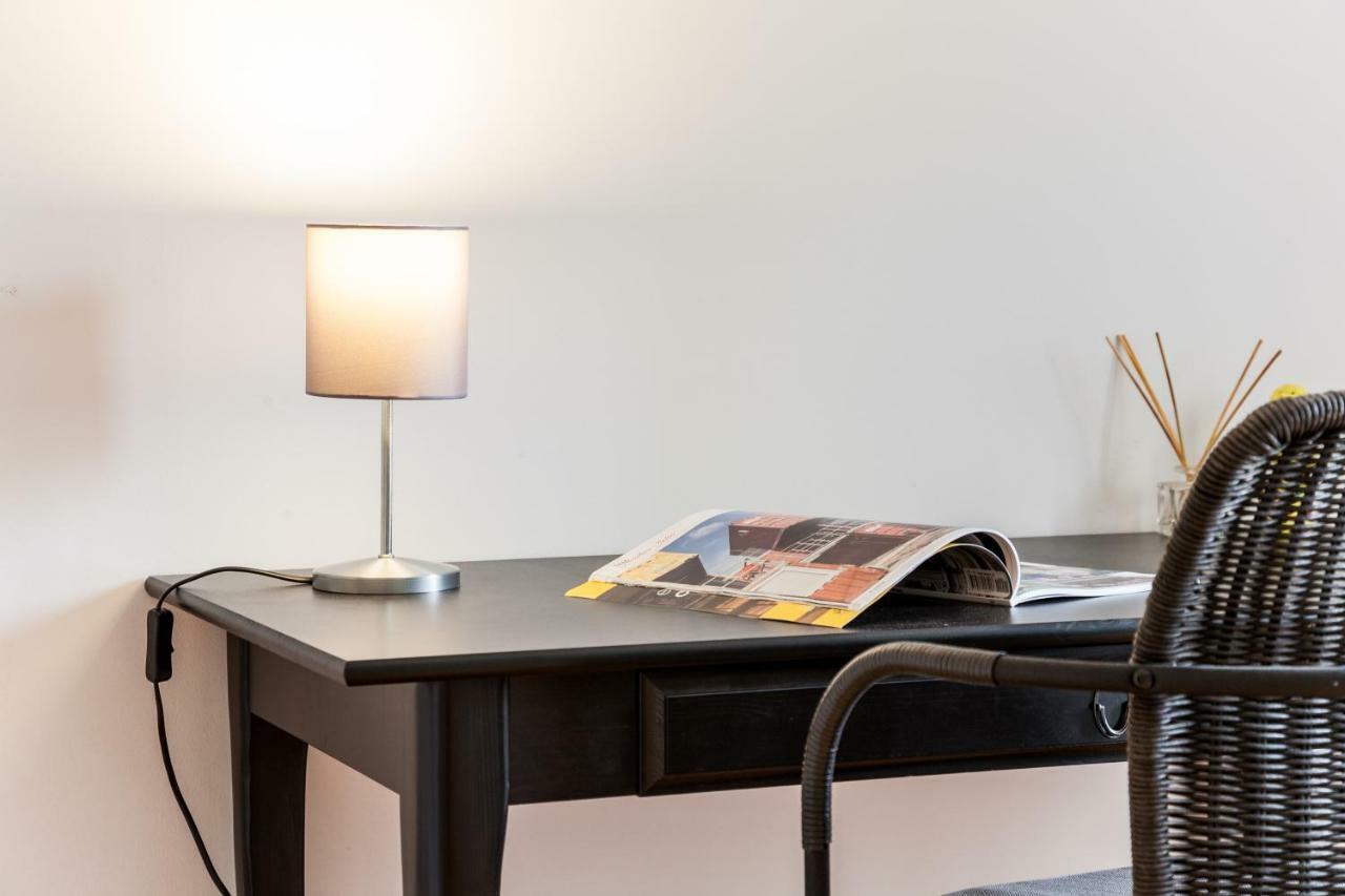 Altido Charming 1br Apt With Workspace In Sao Bento * Lisboa